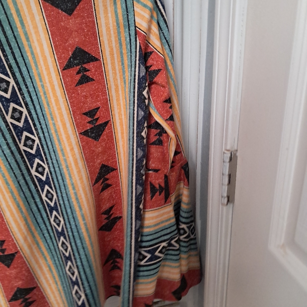 L&B Multicolor Aztec Women's Cardigan - Picture 8 of 11